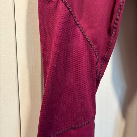 Athleta contender capri leggings. - Picture 6 of 7